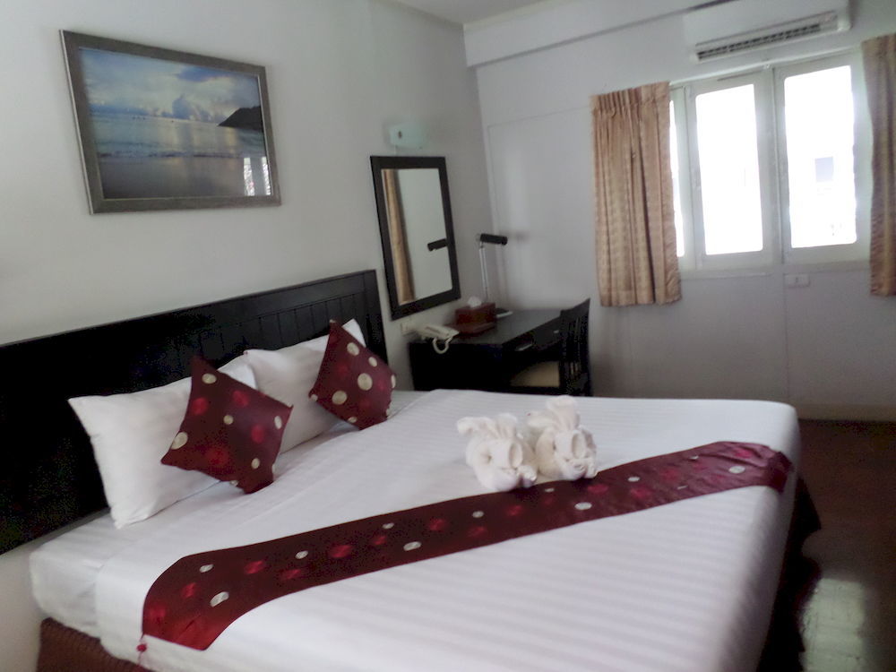 Nautical Inn Pattaya Exterior photo