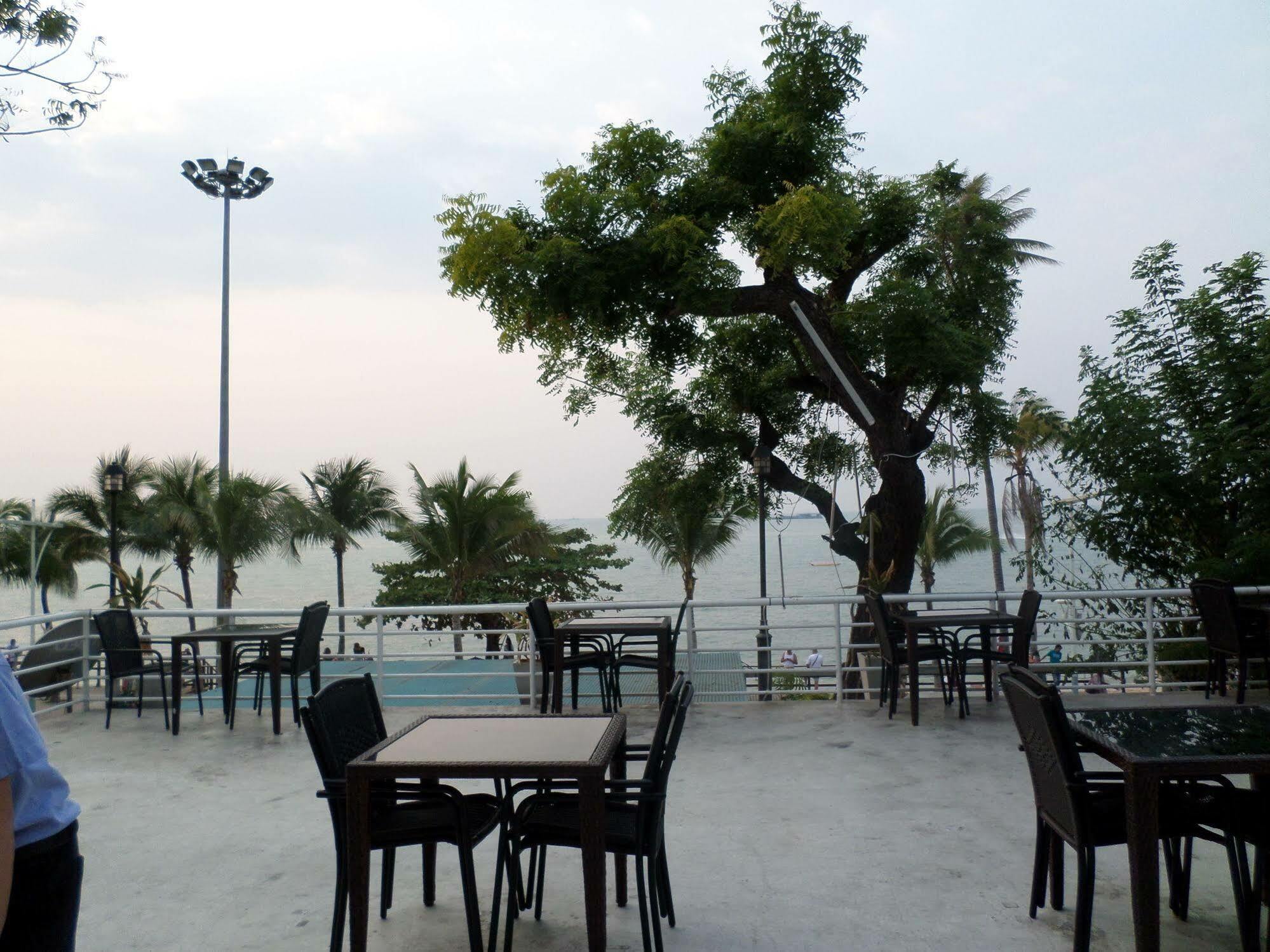 Nautical Inn Pattaya Exterior photo